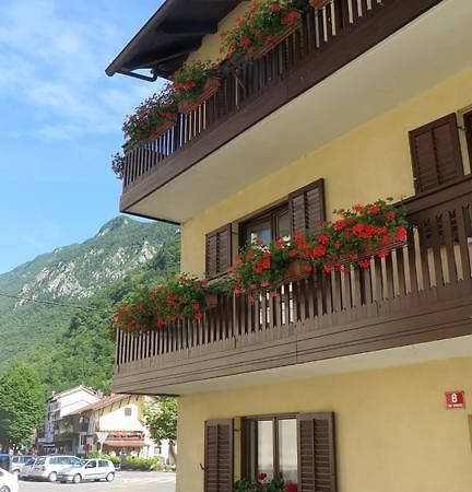 Hisa Lescer Apartment Kobarid Bagian luar foto