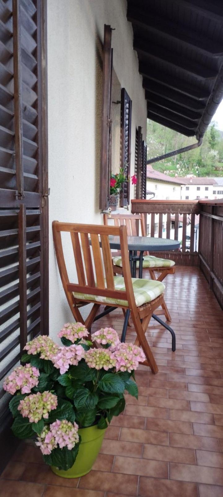 Hisa Lescer Apartment Kobarid Bagian luar foto