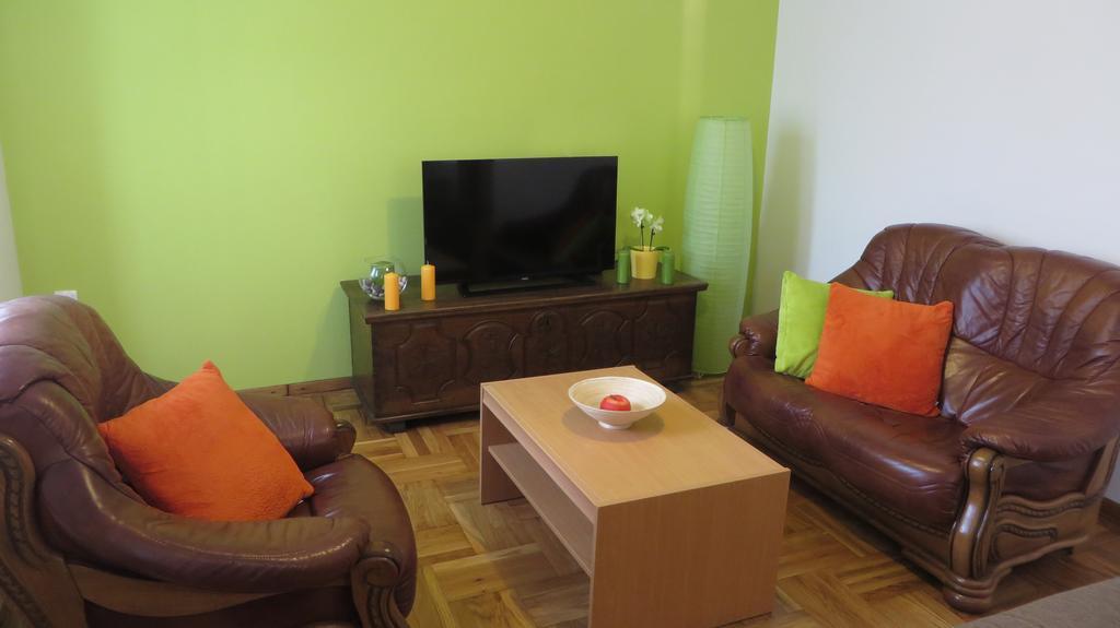 Hisa Lescer Apartment Kobarid Bagian luar foto